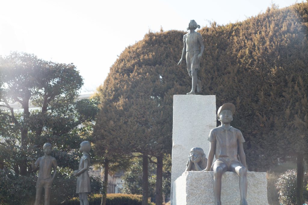 兵庫県立フラワーセンターの石像